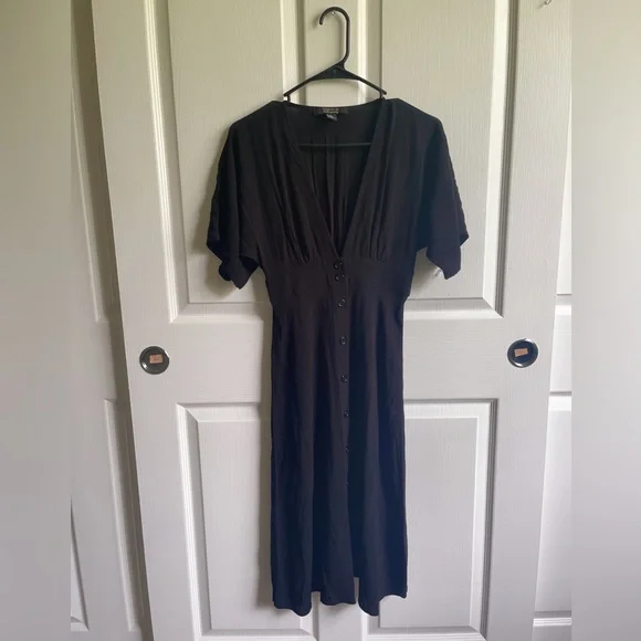 Forever 21 | Dresses | Forever2 Black Maxi Dress | Poshmark
